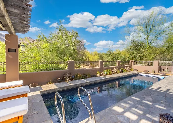 Luxury Estate With Pool Sport Court & Mtn Views
