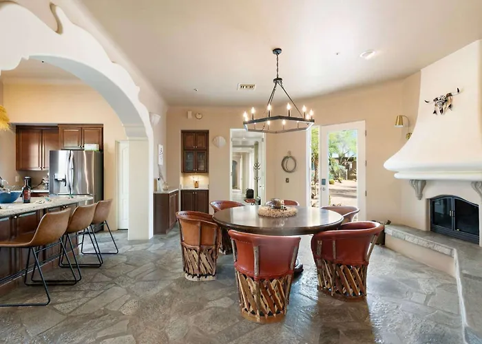 Luxury Estate With Pool Sport Court & Mtn Views Dom wakacyjny *