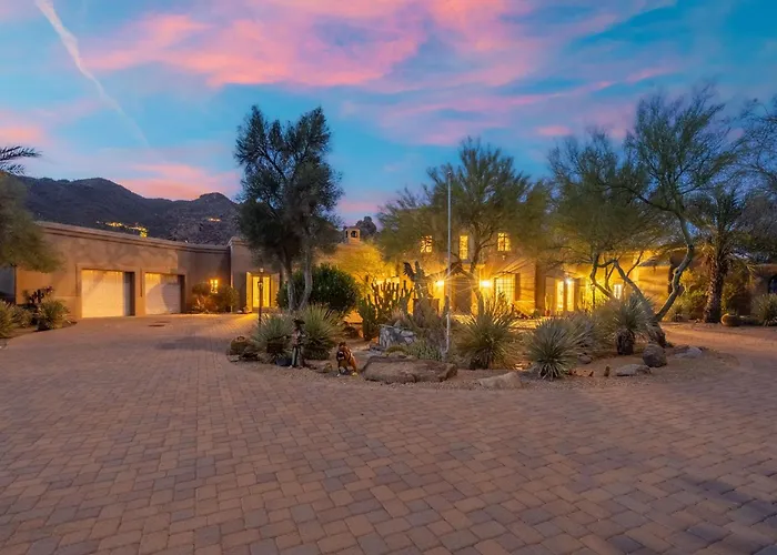 Dom wakacyjny Luxury Estate With Pool Sport Court & Mtn Views *