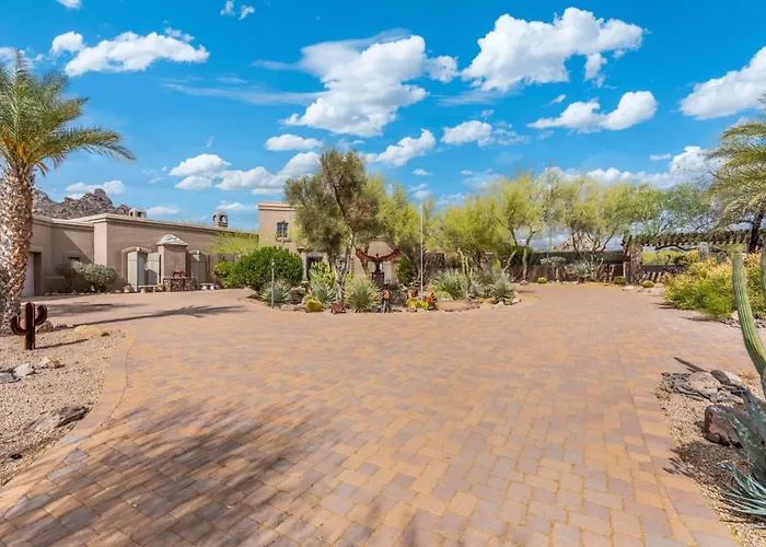 Luxury Estate With Pool Sport Court & Mtn Views Dom wakacyjny Cave Creek